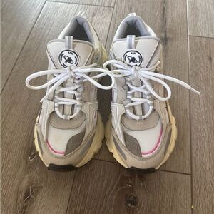 Axel Arigato Marathon R-Trail- size 8.5